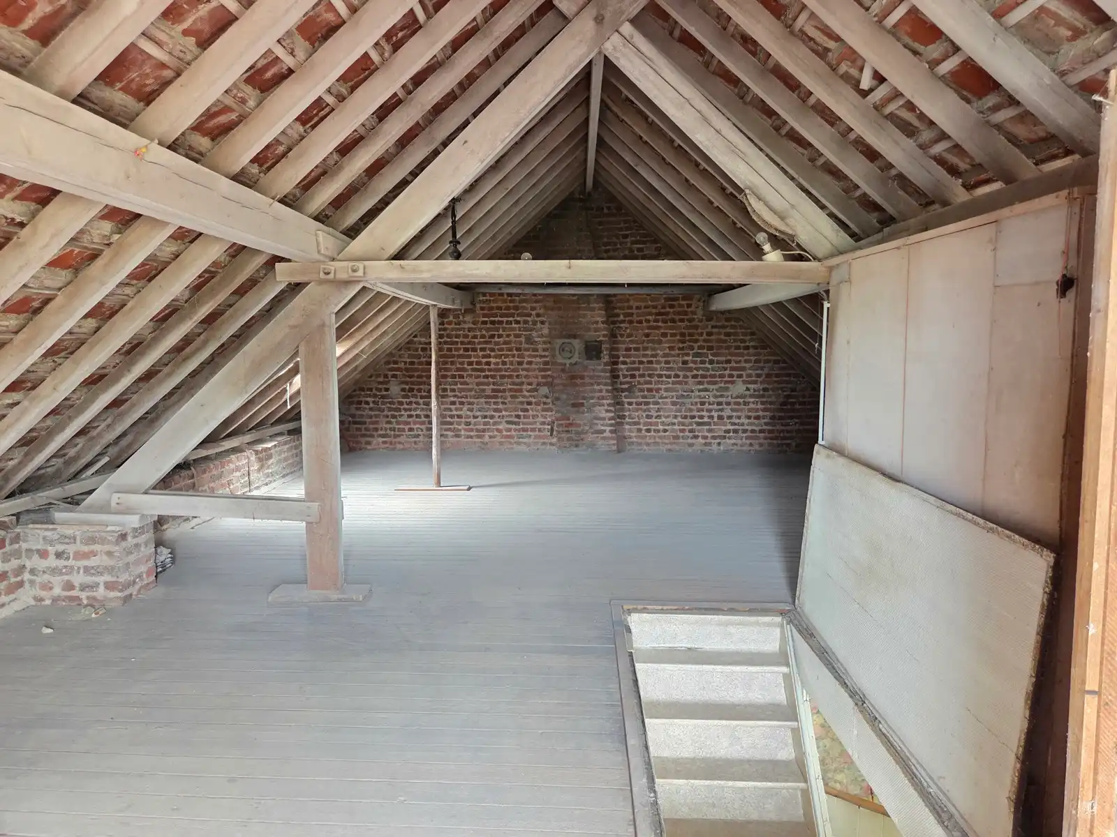 WSB-Immo biedt u deze prachtige te renoveren woning! foto 10