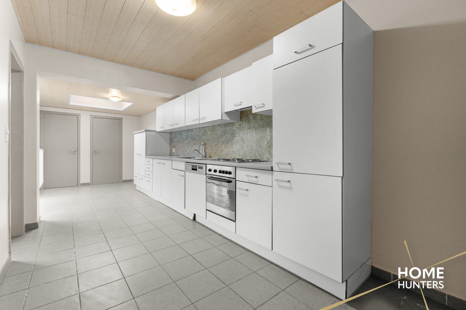 Woning met riante loods van 275m² op centrale ligging in regio Wervik foto 10