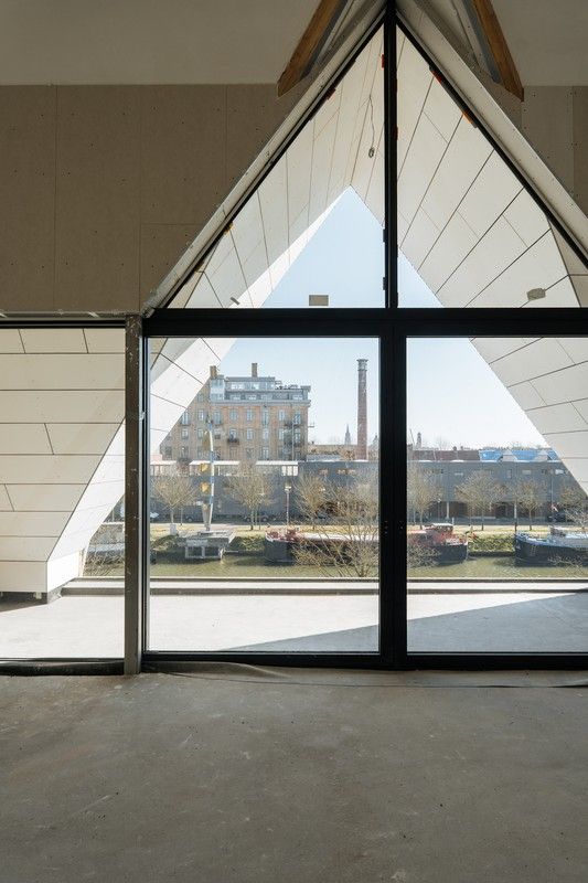 Hectaar realiseert Residentie De Gendarmerie: sfeervol wonen in een historisch gebouw met modern comfort op de hoek van de Sint-Pieterskaai met de Vaartstraat te Brugge. foto 6