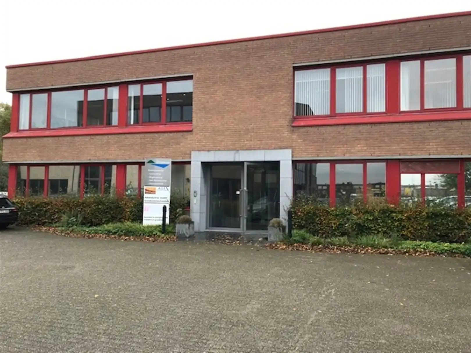 Kantoor te huur vlakbij de A12 foto {{pictureIndex}}