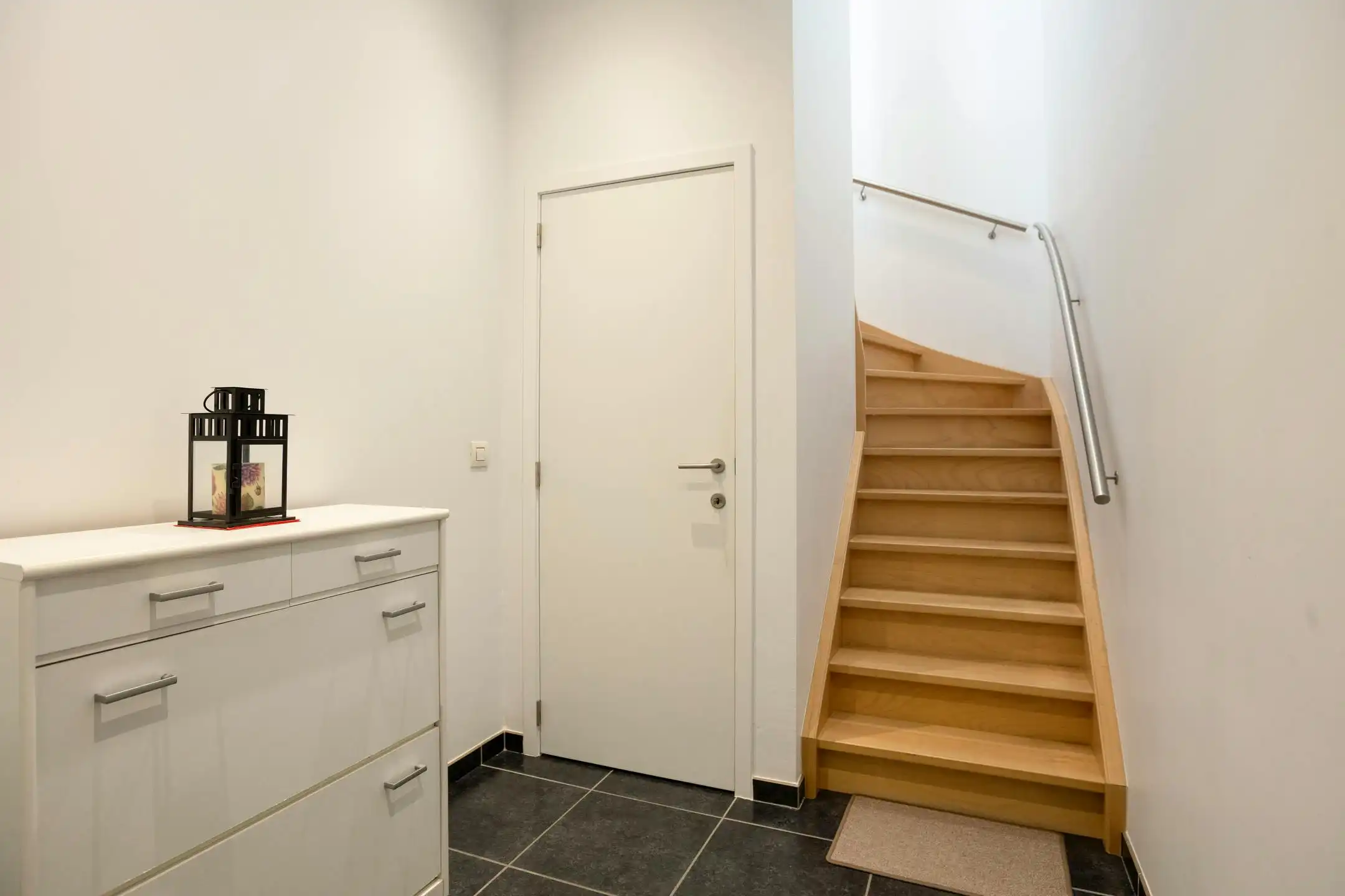 Verhuurde opbrengsteigendom met handelsruimte en duplex  foto 11