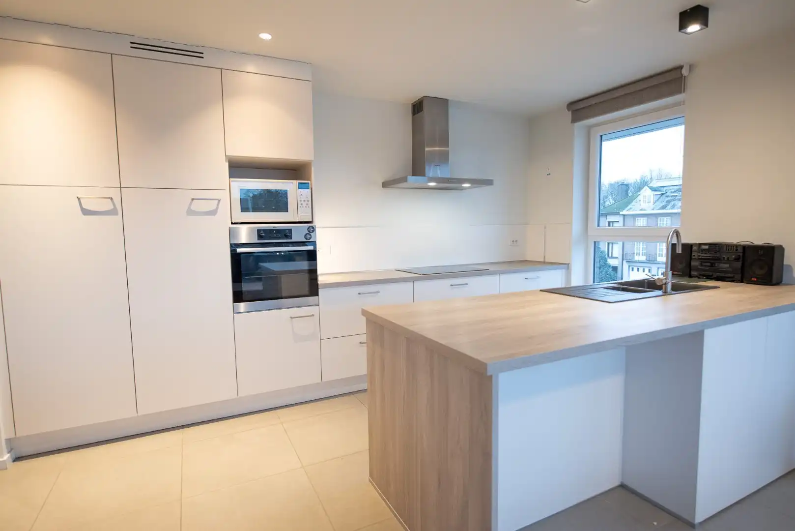 Recent perfect afgewerkt appartement op de 2e verdieping met open zicht! foto 3