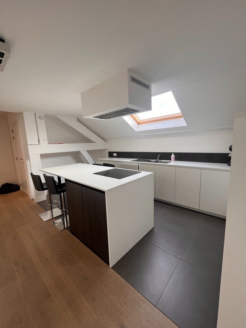 Bemeubeld appartement met fenomenaal zicht over Gent foto 3