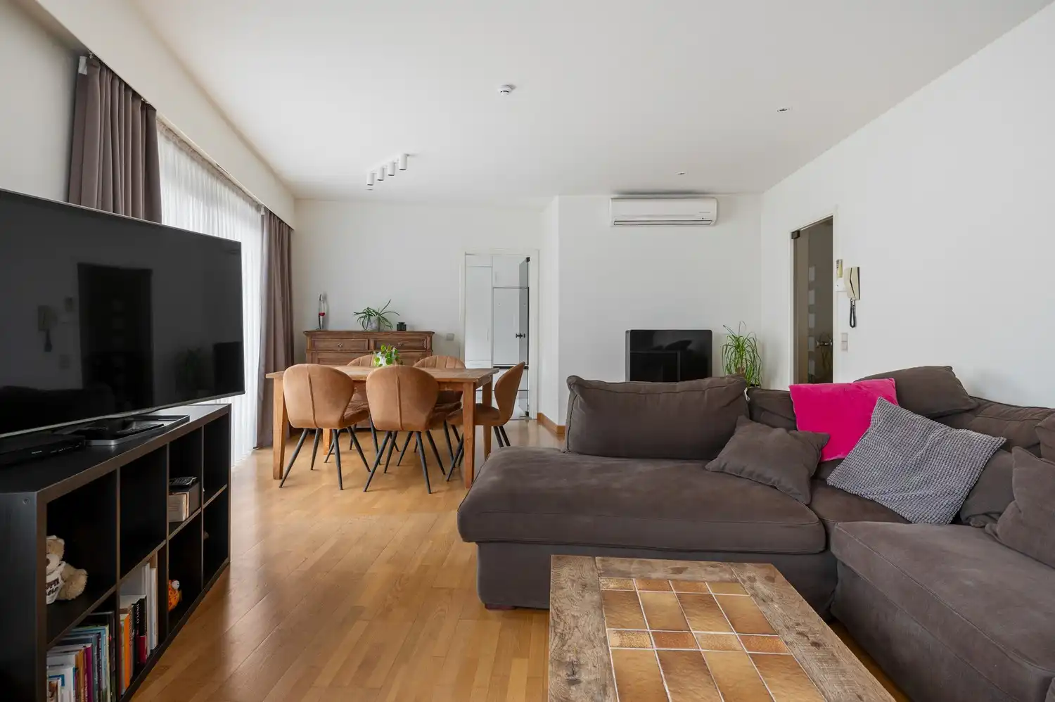 Leuke woning in het dorp van OLVW met veel mogelijkheden (Vrij beroep) foto 3