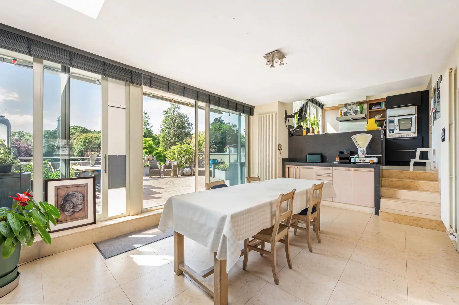 Grote woning met tal van mogelijkheden foto 5