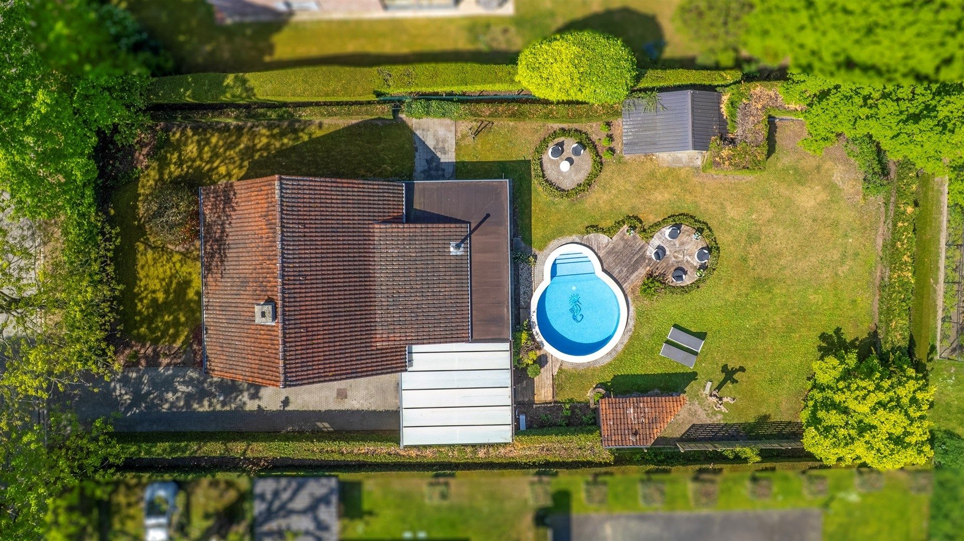 Open bebouwing met zwembad en uitzicht in villawijk Slommerdonk foto 29