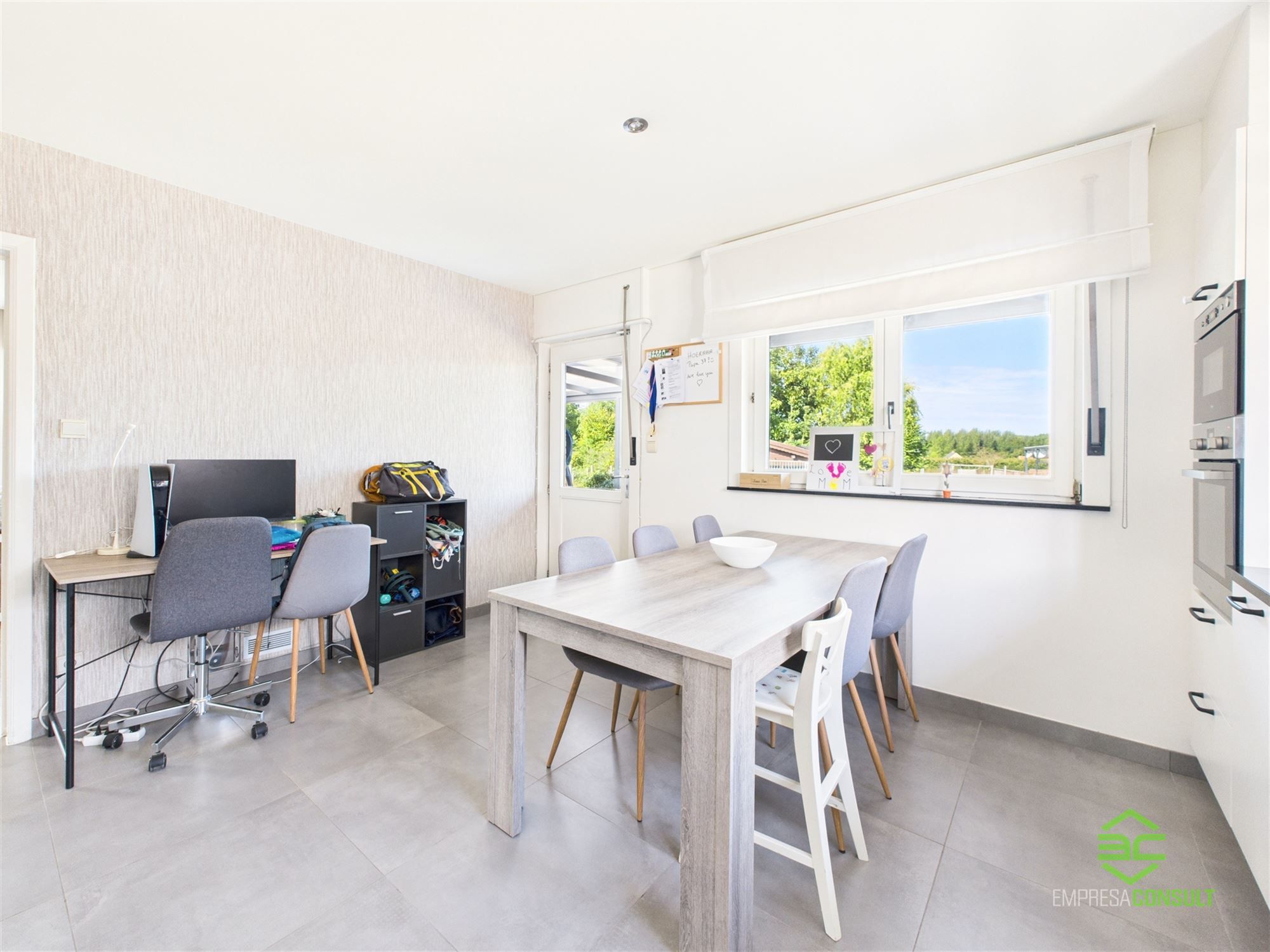 Instapklare gelijkvloerse woning met 3 slpk op 10a 21ca! foto 17