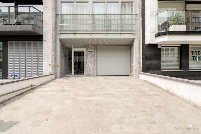 Stijlvol gerenoveerd appartement op een boogscheut van de zee en het winkelcentrum foto 28