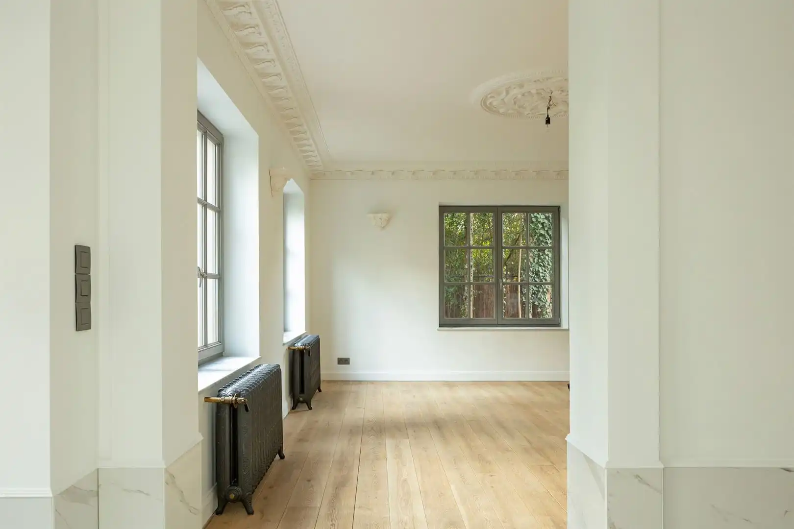 State-of-the-art villa tussen eeuwenoude bomen foto 3