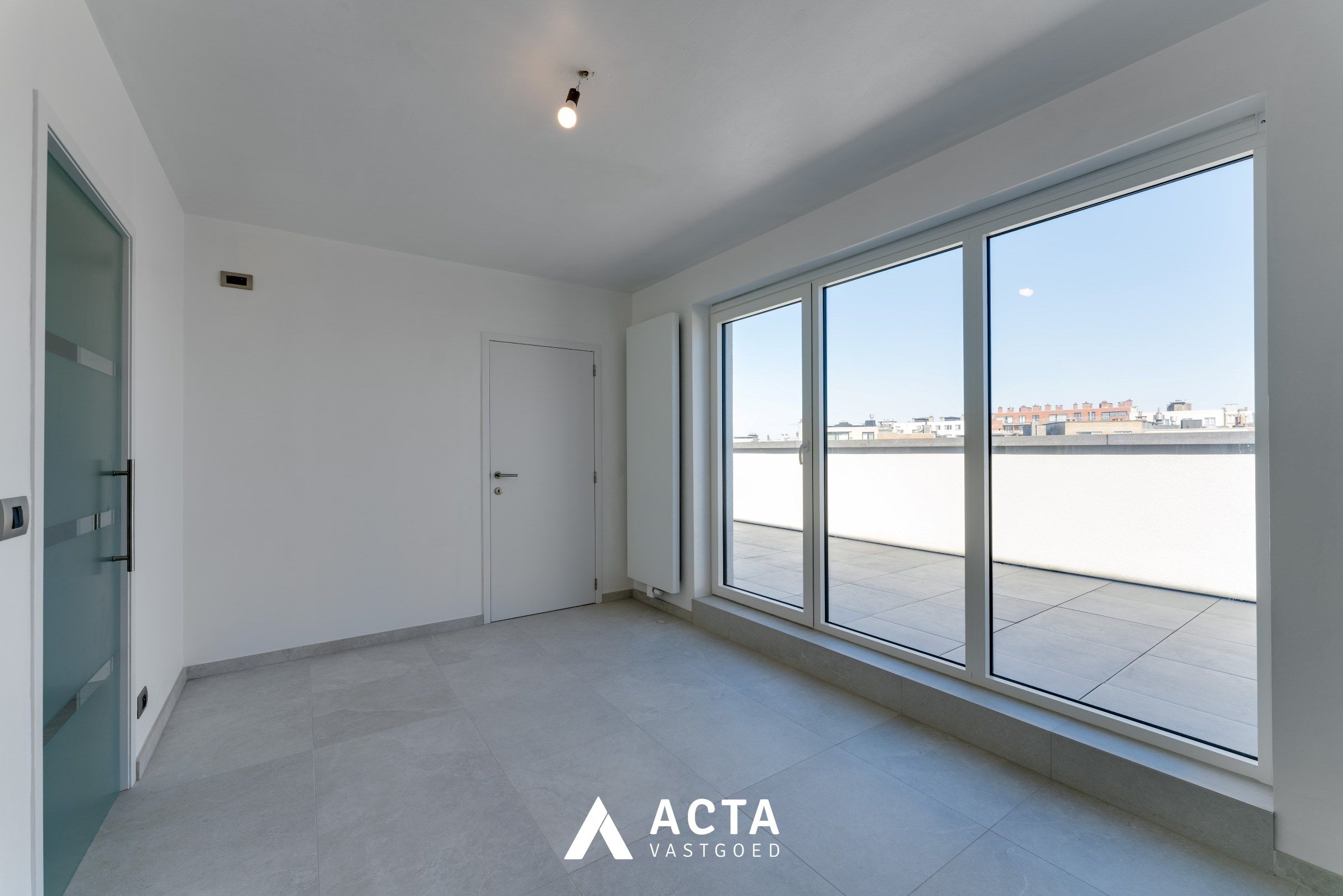 Gerenoveerde penthouse met drie slaapkamers aan het Leopoldpark foto 22
