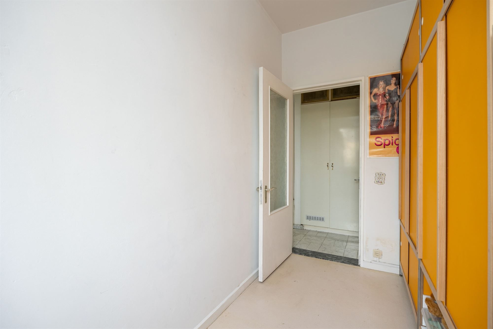 Lichtrijk appartement met twee slaapkamers foto 13