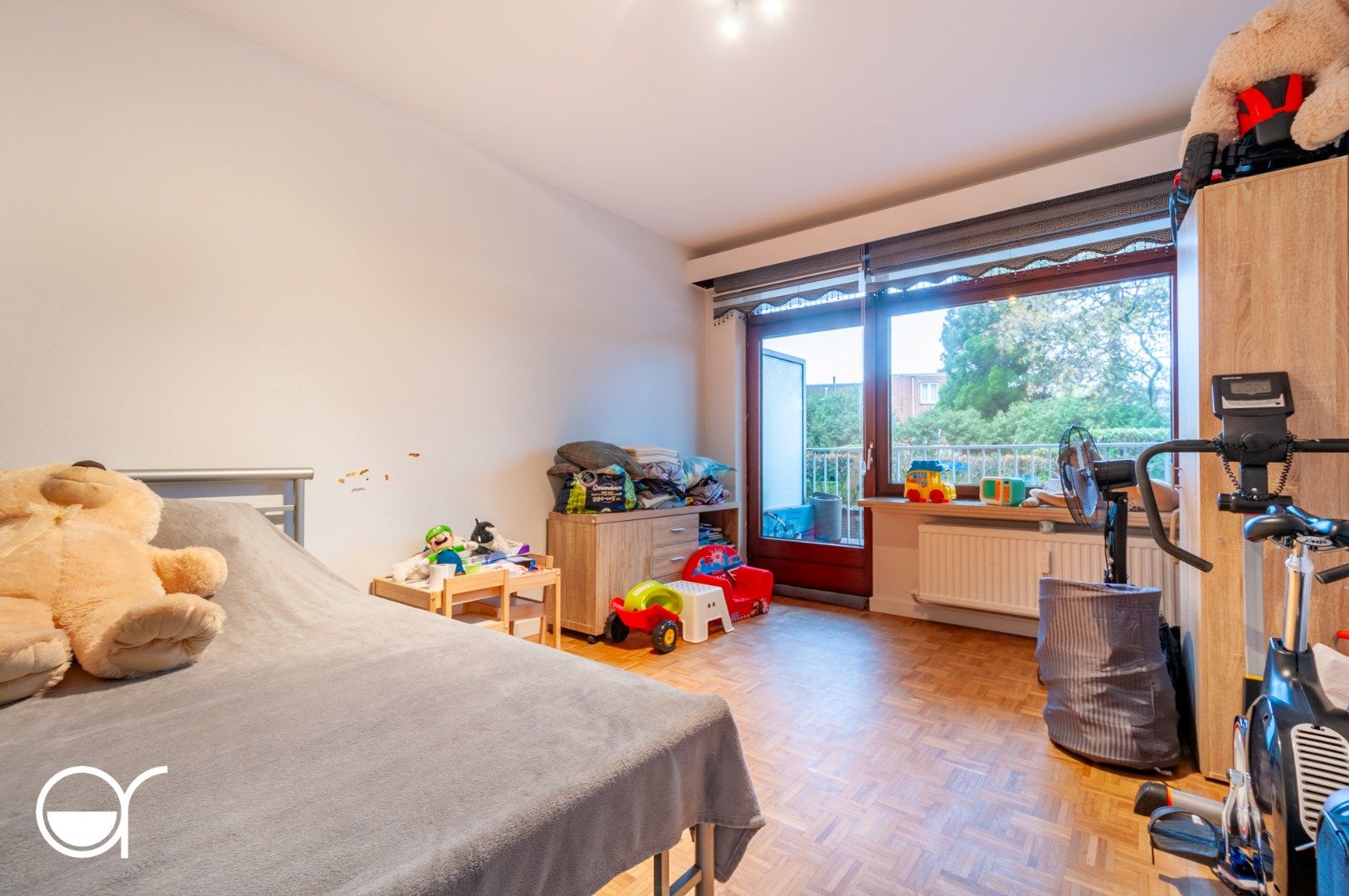 Appartement met groot terras en zicht op het groen op 1.3km van Dampoortstation foto 19