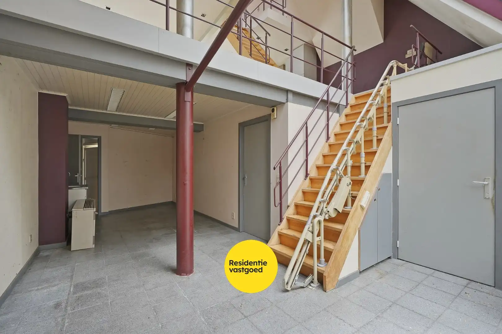 Hoofdfoto van de publicatie: Lichtrijke woning met renovatiepotentieel te Assebroek