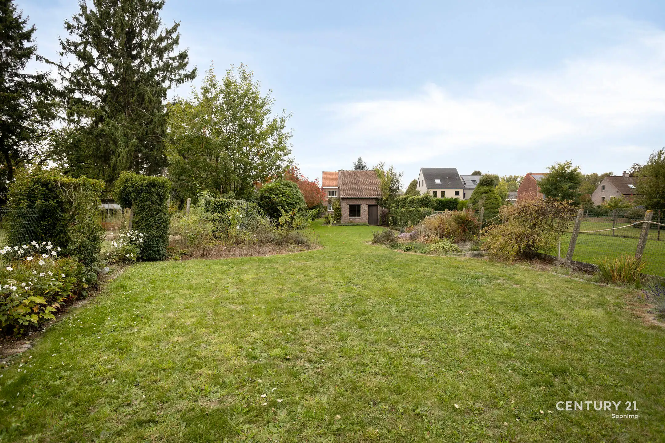 Halfopen bebouwing op perceel van 11a95 foto 20
