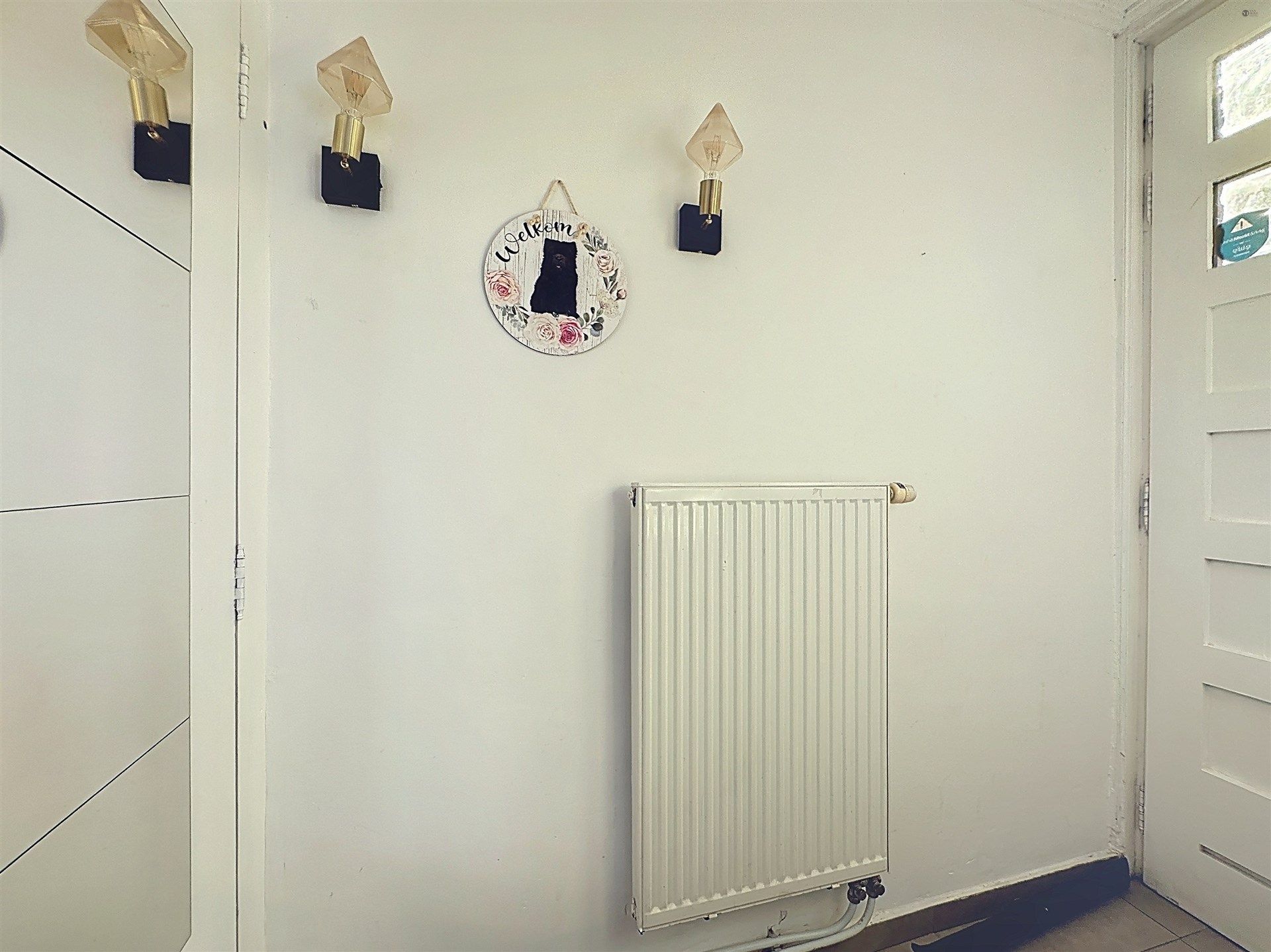 Instapklare gezinswoning met 4 slaapkamers en oprit in Sint-Niklaas! foto 17