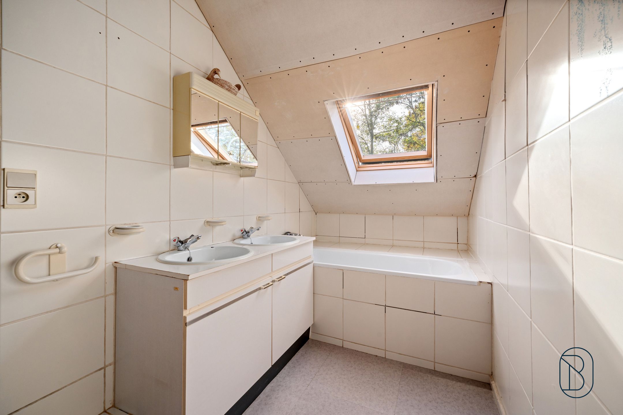 Toffe halfopen bel-étage woning met 3 SLK! foto 11