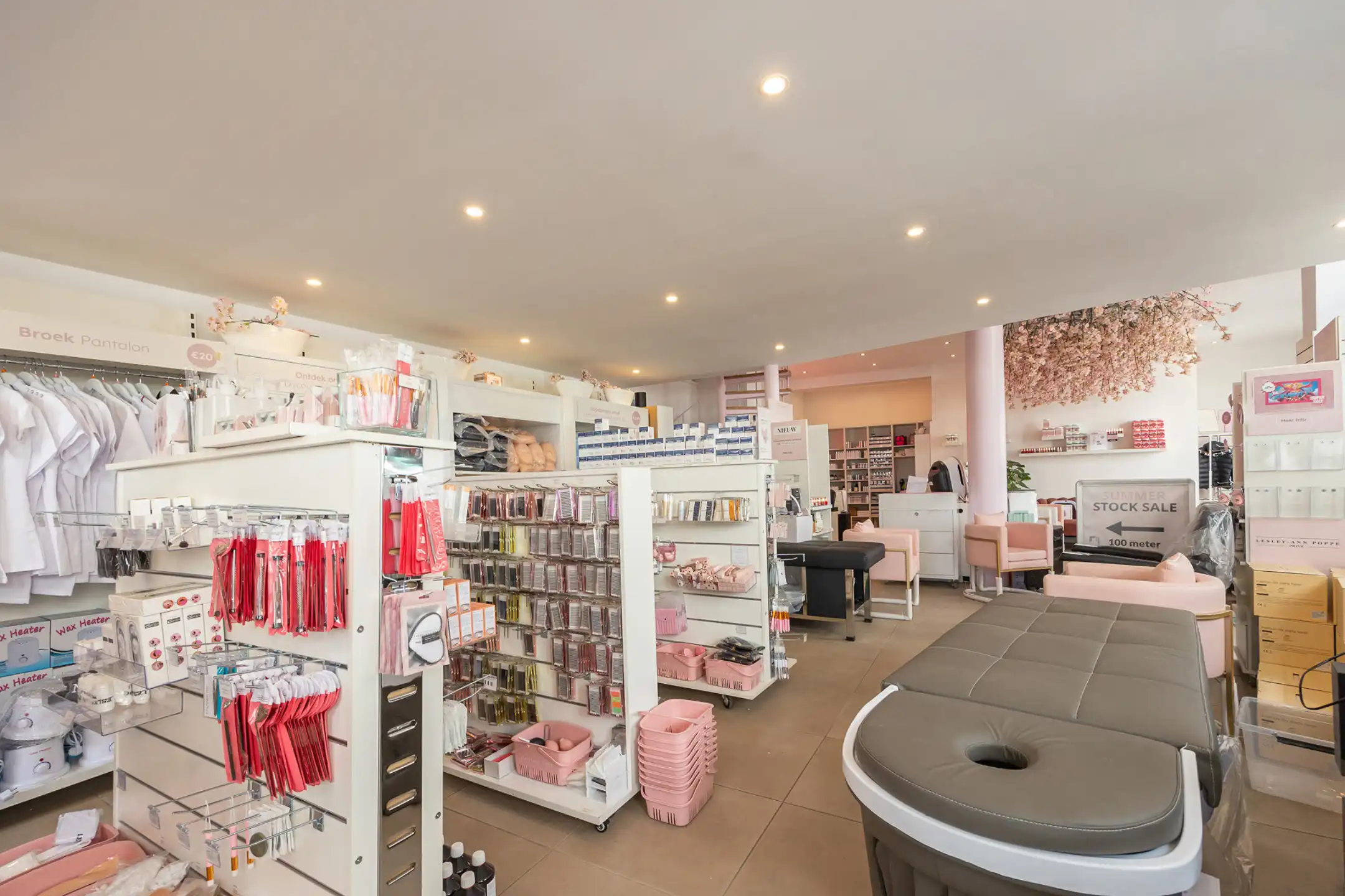 ANTWERPEN - Uitzonderlijke handelsruimte op centrale locatie foto 3