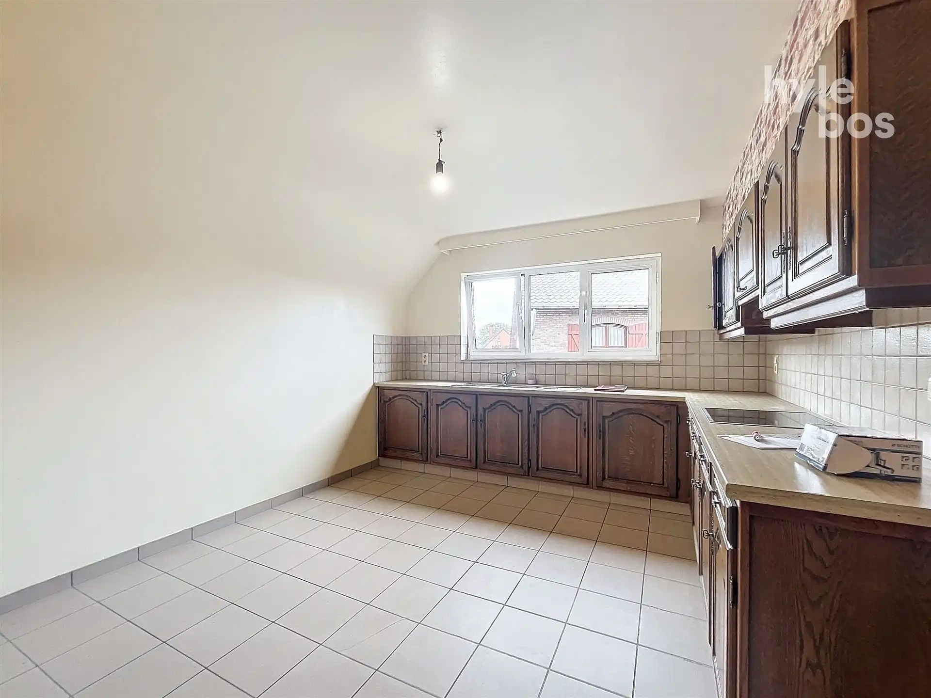 Ruim, instapklaar duplex appartement met garage foto 4