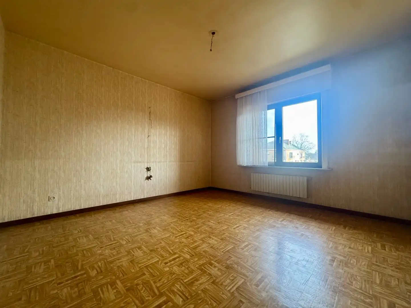 Te renoveren goed gelegen appartement. foto 9