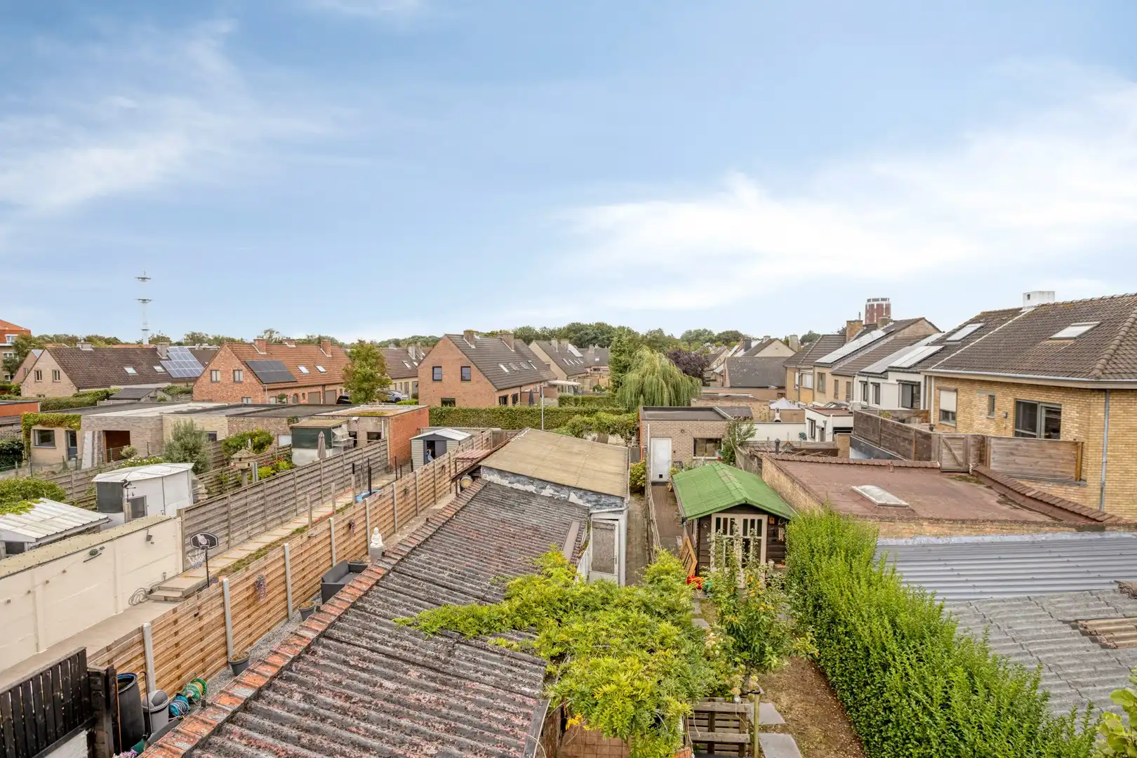 Af te werken woning met uitweg achteraan te Sint-Kruis. foto 21