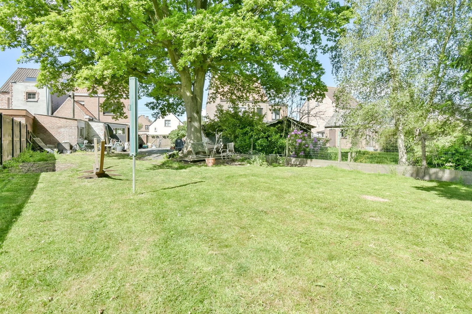 Een charmant te renoveren woning in het hartje van Wijnendale met landelijk uitzicht! foto 14