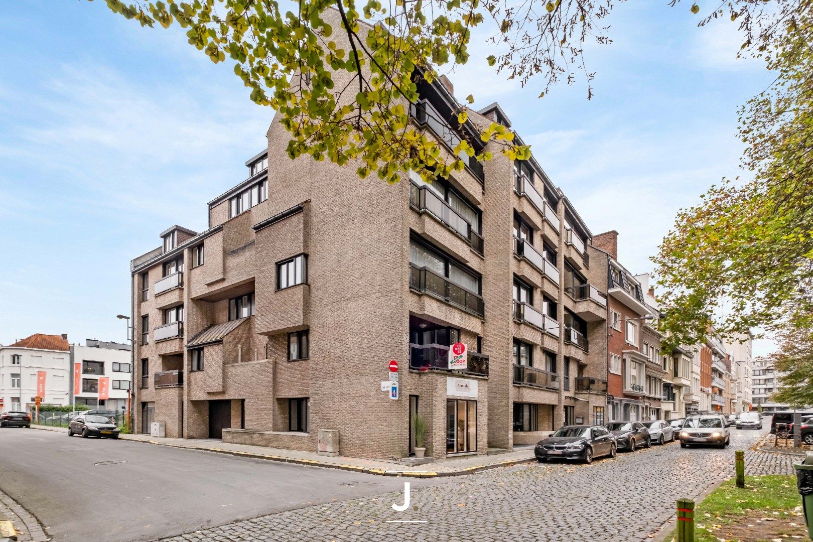 Gezellig en lichtrijk appartement te huur in hartje Kortrijk! foto 2