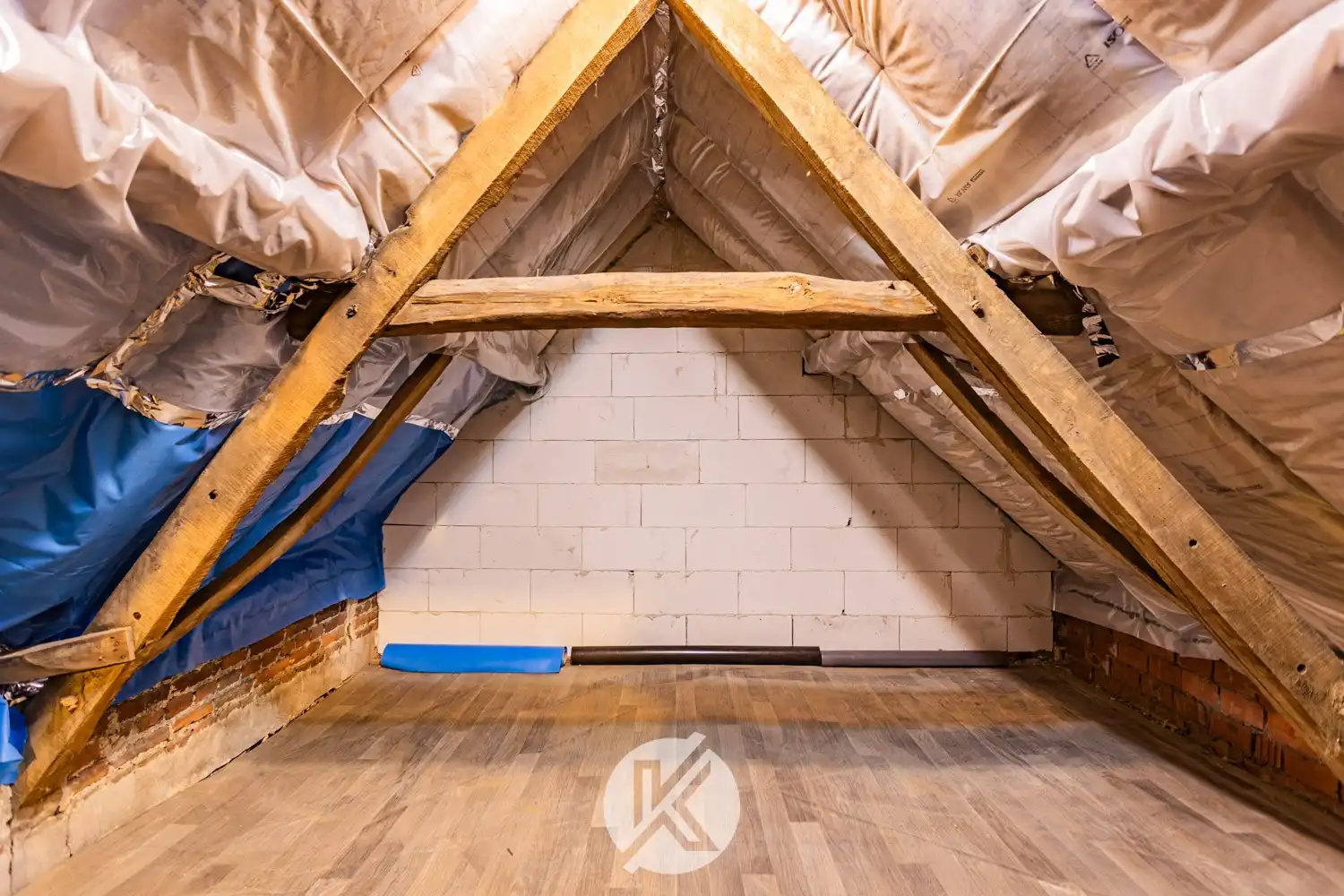 Ruime woning met veel potentieel in centrum Herzele foto 18