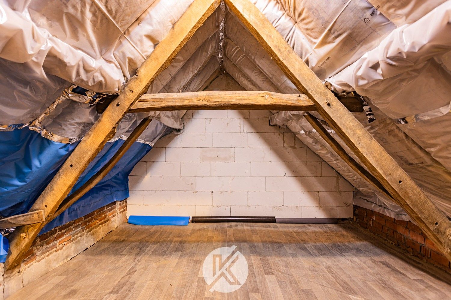 Ruime woning met veel potentieel in centrum Herzele foto 18