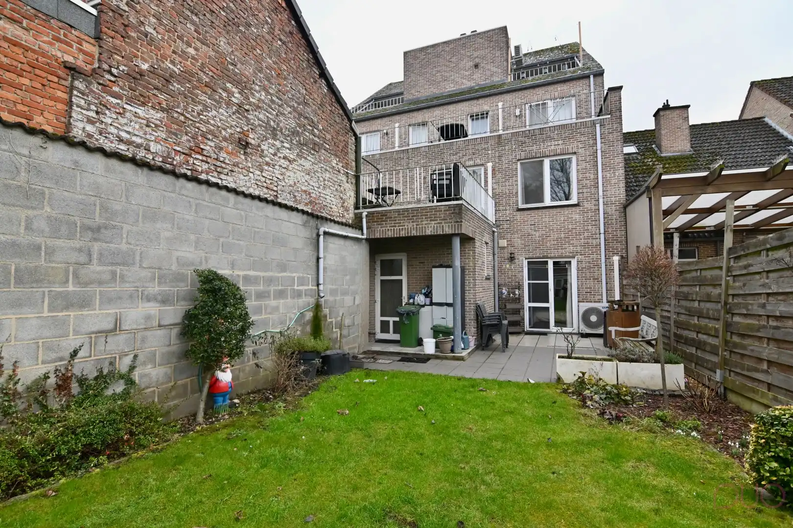 Gerenoveerd én gelijkvloers appartement met tuin in hartje Sint-Truiden. foto 10