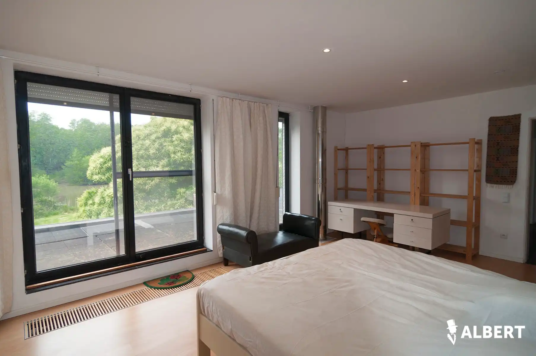 Exclusief landhuis met panoramisch zicht op vijver en bossen foto 35