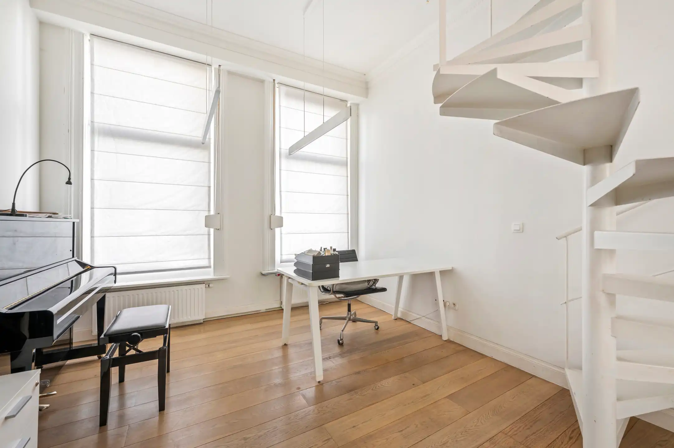 ANTWERPEN-Duplex-appartement met herenhuis karakter! foto 2