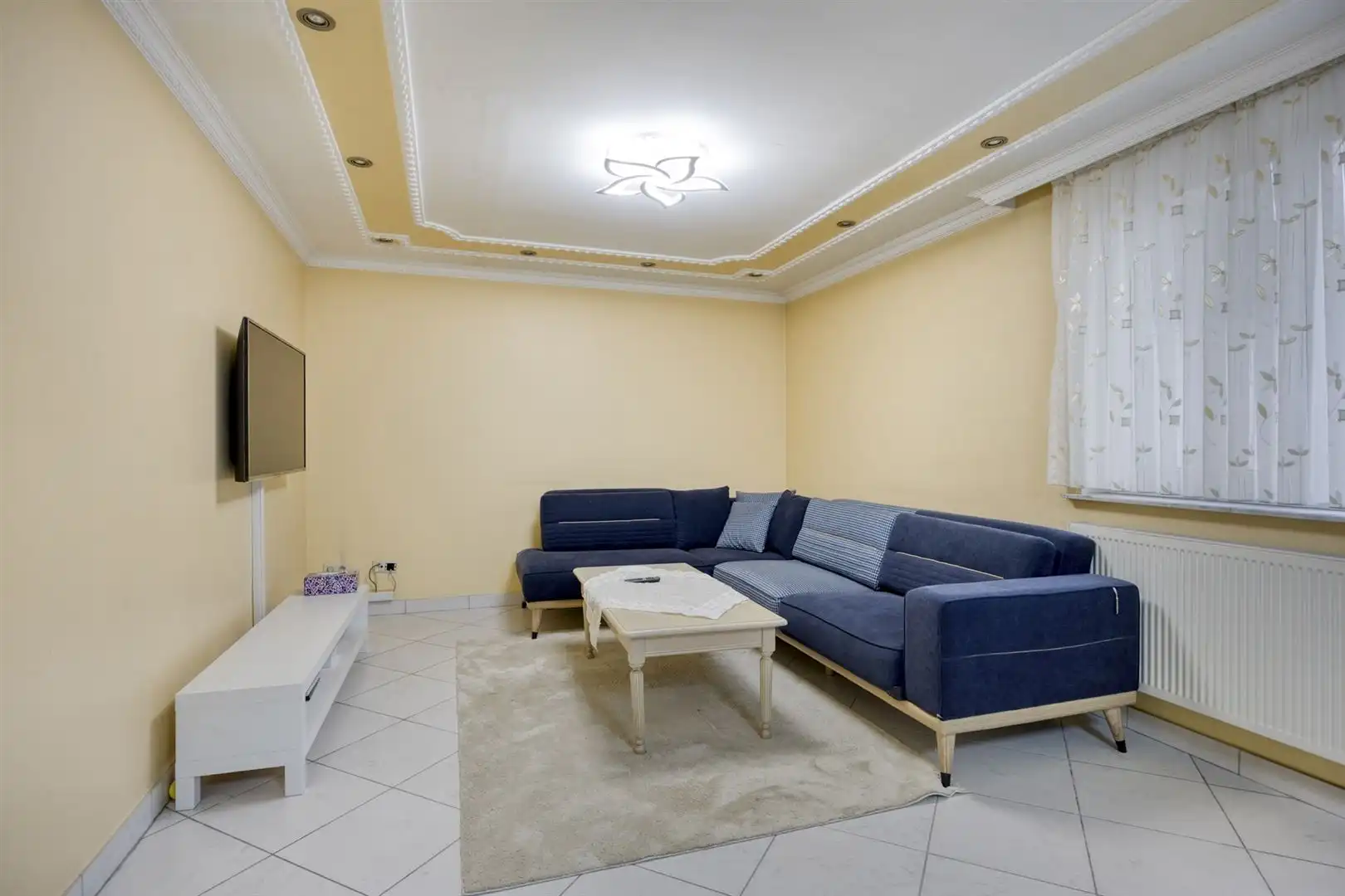 TE KOOP: Halfopen bebouwing met 3 slaapkamers te Heusden! foto 3