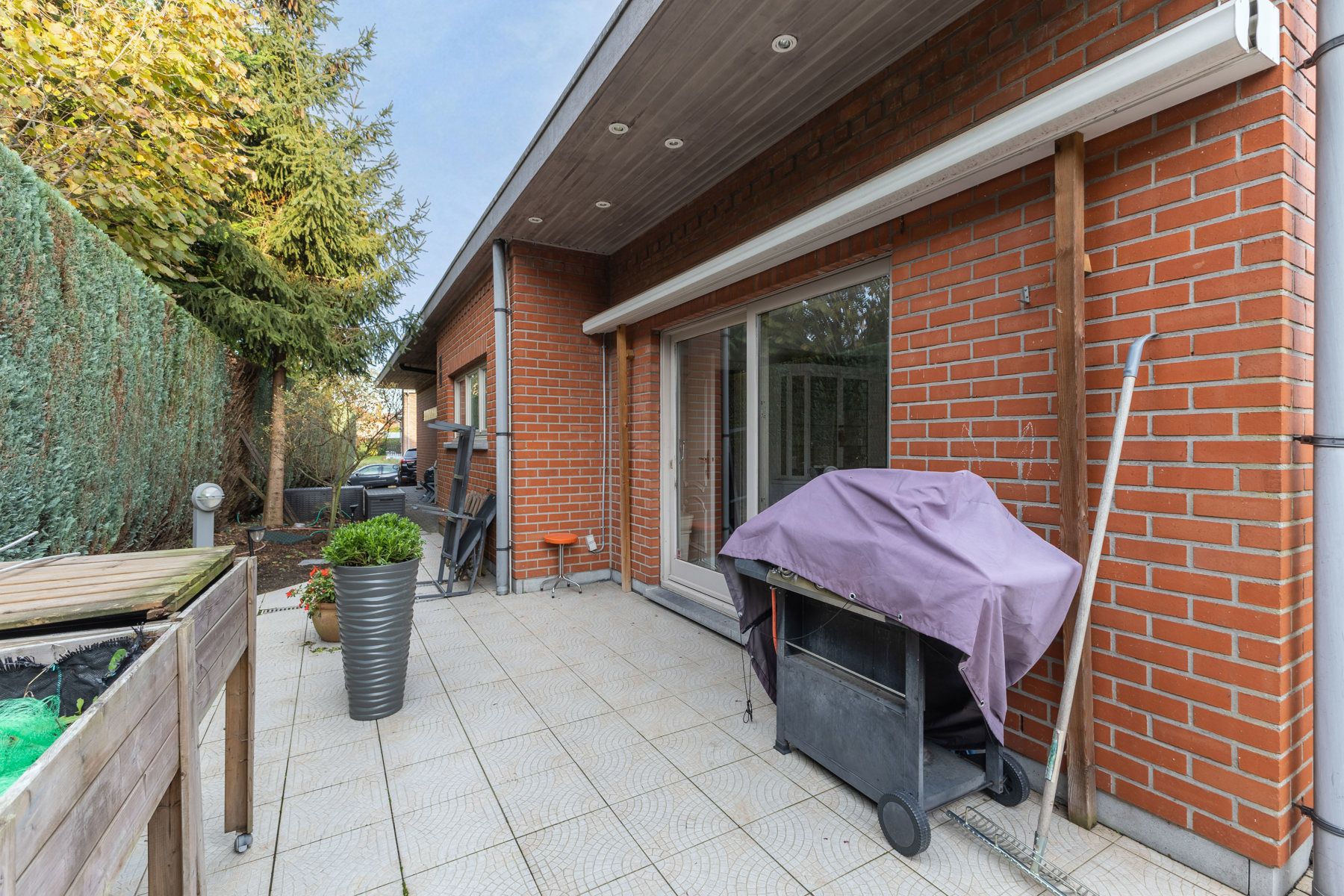 OPTIE Prachtige villa met 6 slaapkamers in doodlopende straat foto 28