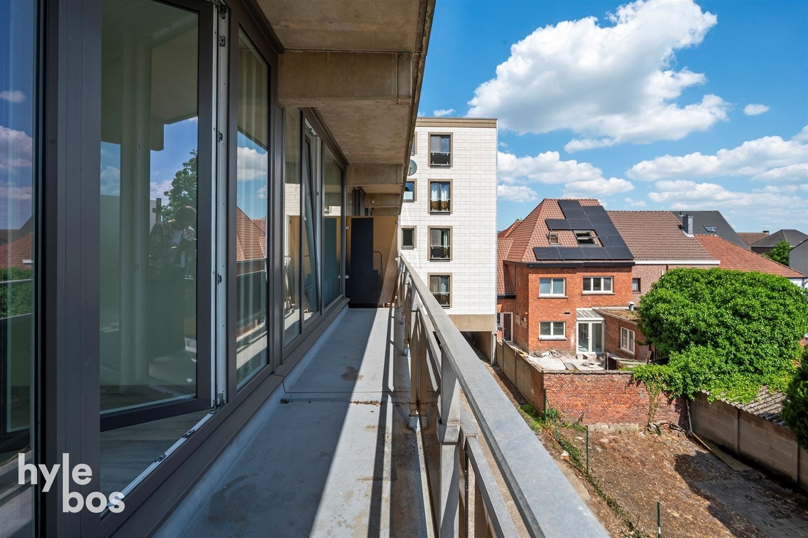 Instapklaar 2 slaapkamer appartement gelegen op de Markt van Moerbeke foto 20