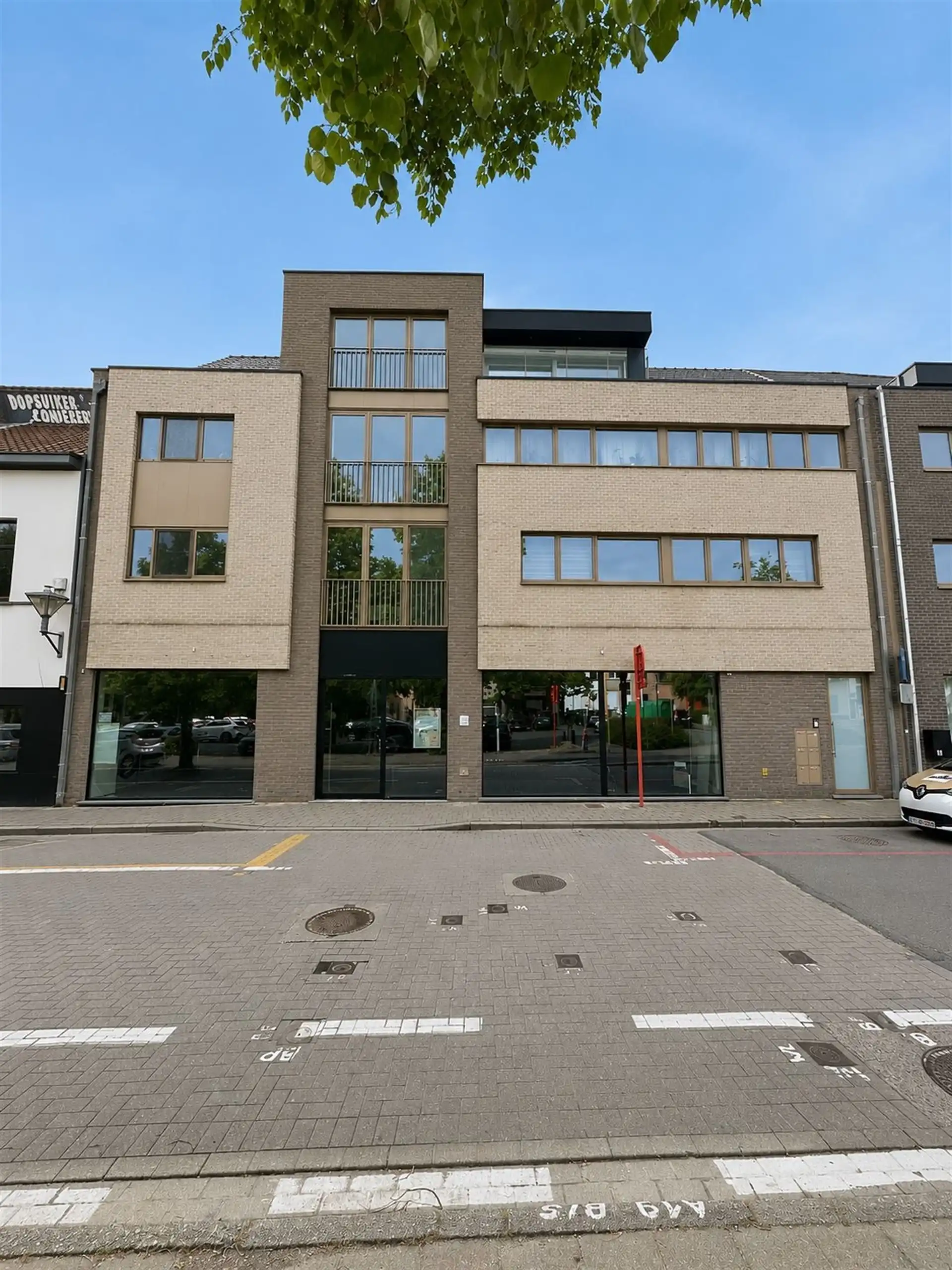 Opvallend handelspand op commerciële toplocatie in hartje Aalst! foto 15