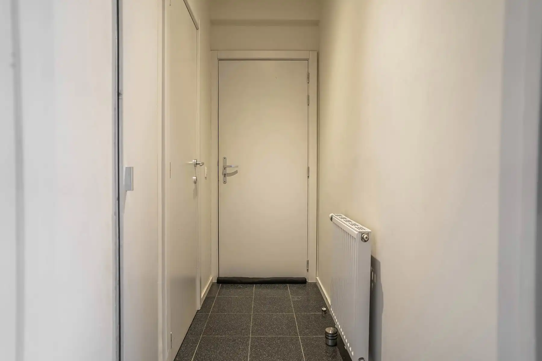 Compact appartement met private autostaanplaats te huur in centrum Londerzeel. foto 5