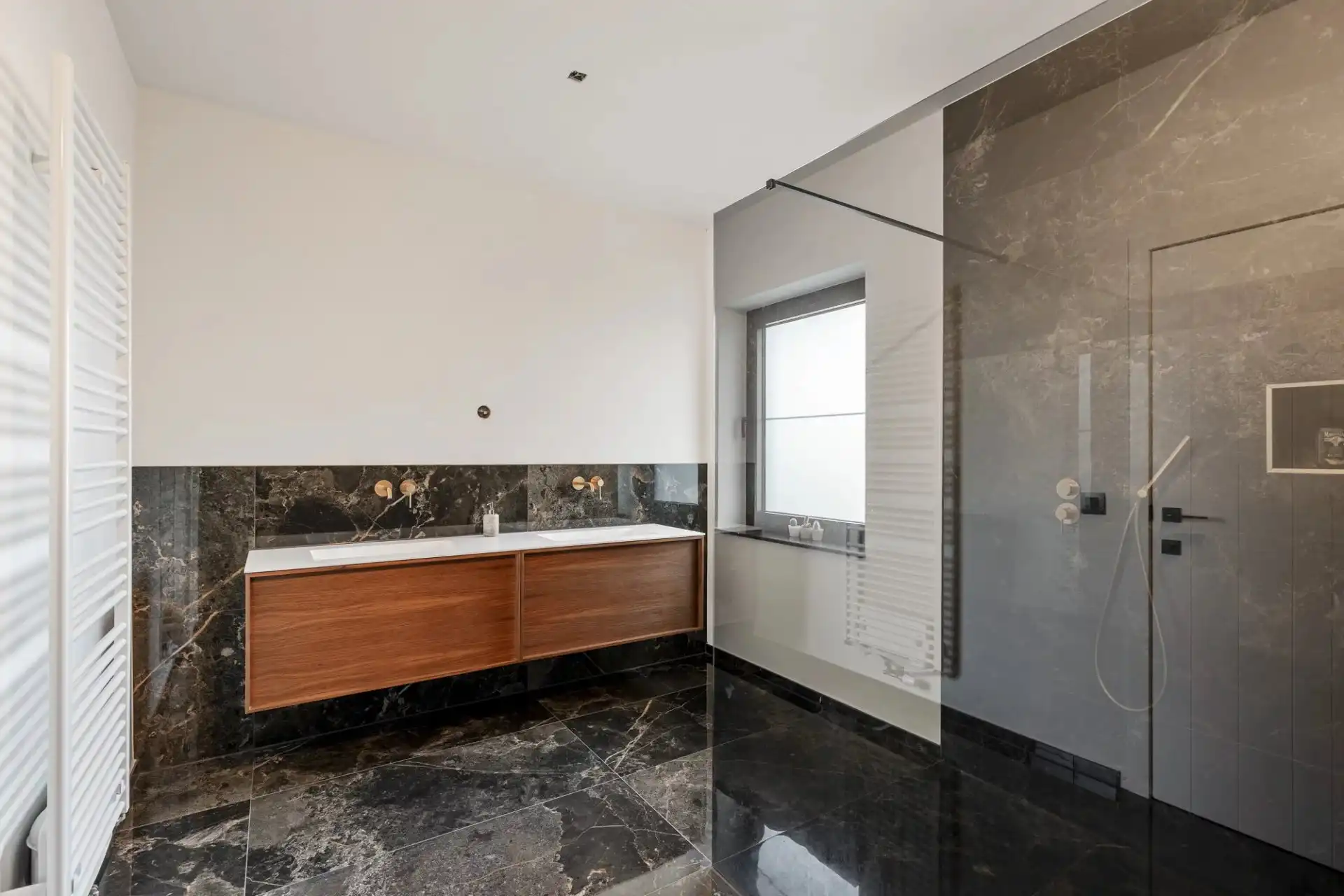 Karaktervolle ingenieurswoning op riant perceel foto 16