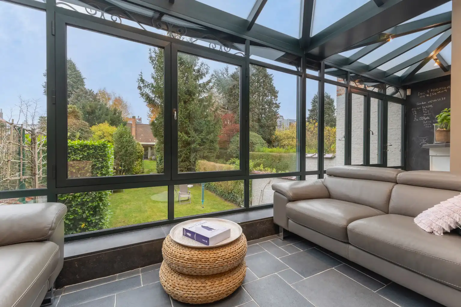 Karaktervolle woning met 4 slpks, garage, bijgebouw en tuin foto 9