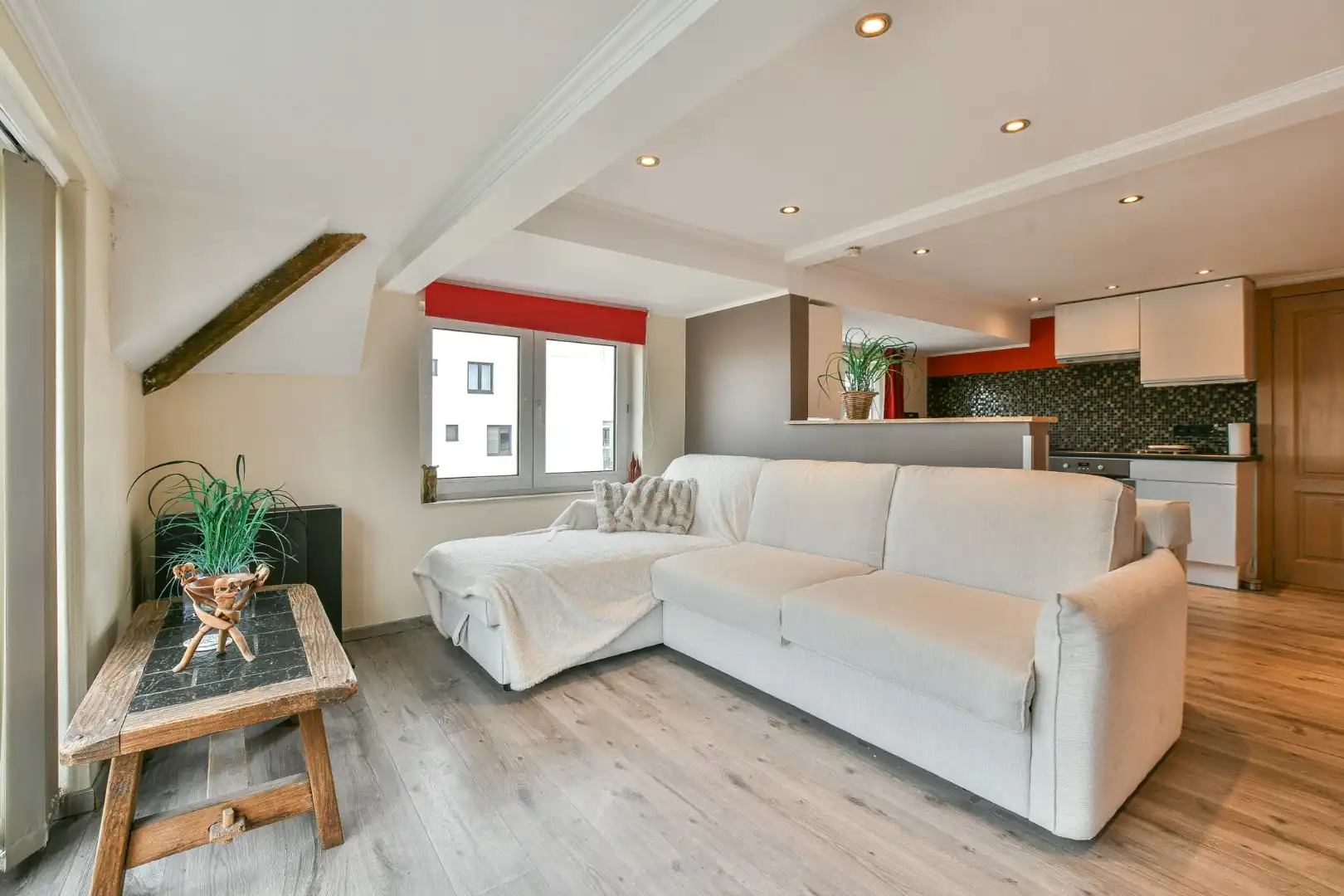 Ruime woning op toplocatie - vlakbij centrum, strand & zee!  foto 3