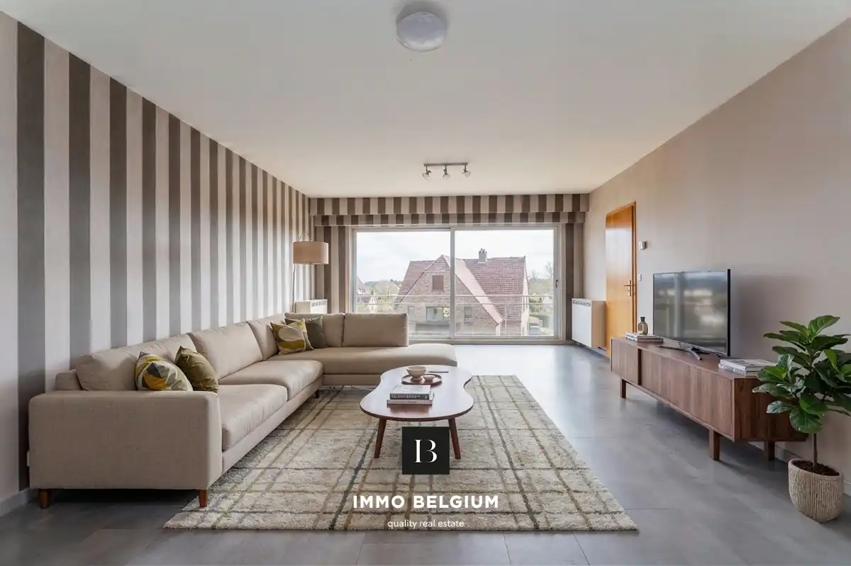 Ruim appartement met garage nabij het centrum foto 2