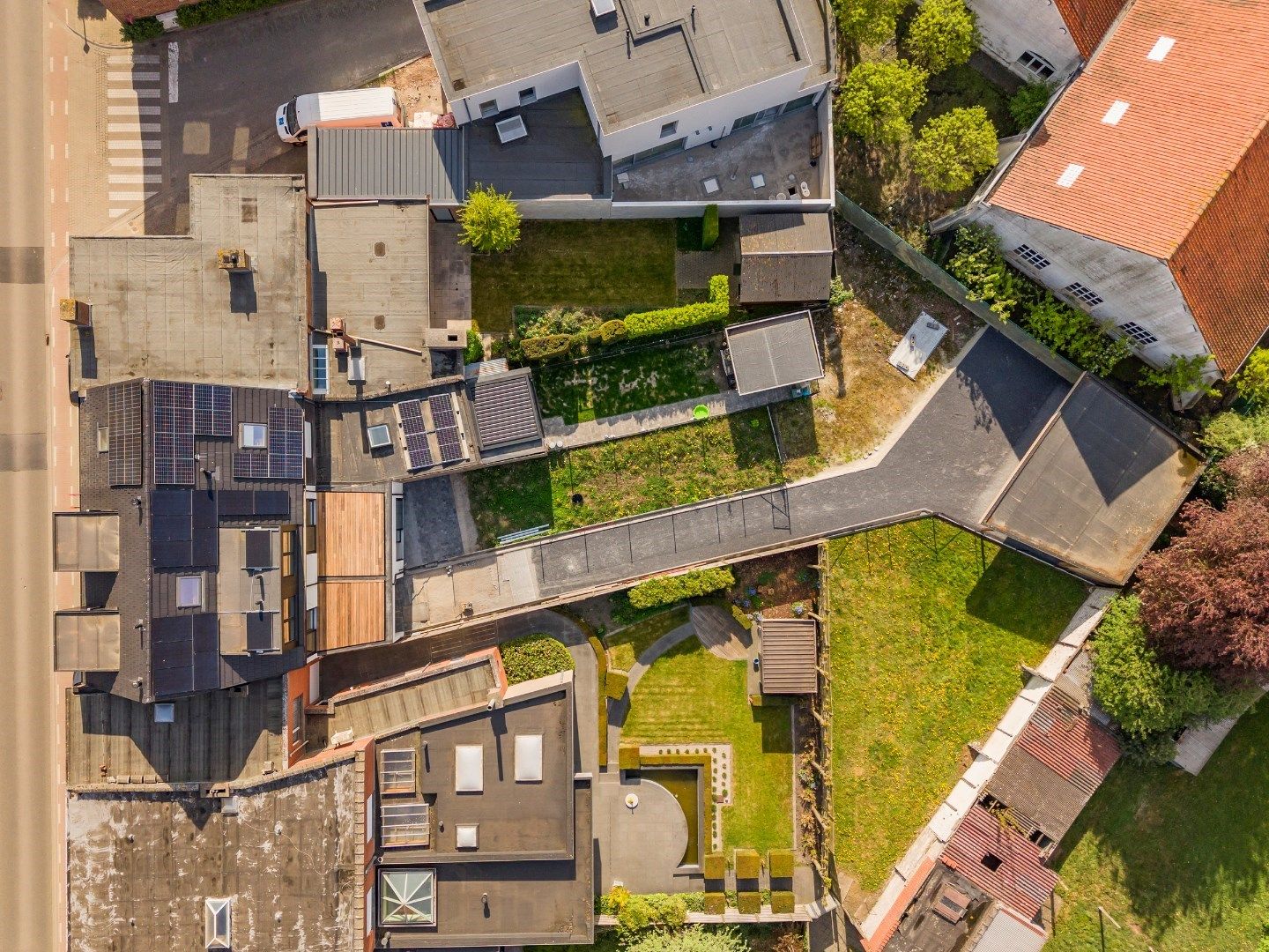 DUPLEX NIEUWBOUWAPPARTEMENT MET 2 SLPKS EN RUIM TERRAS TE GELUWE foto 19