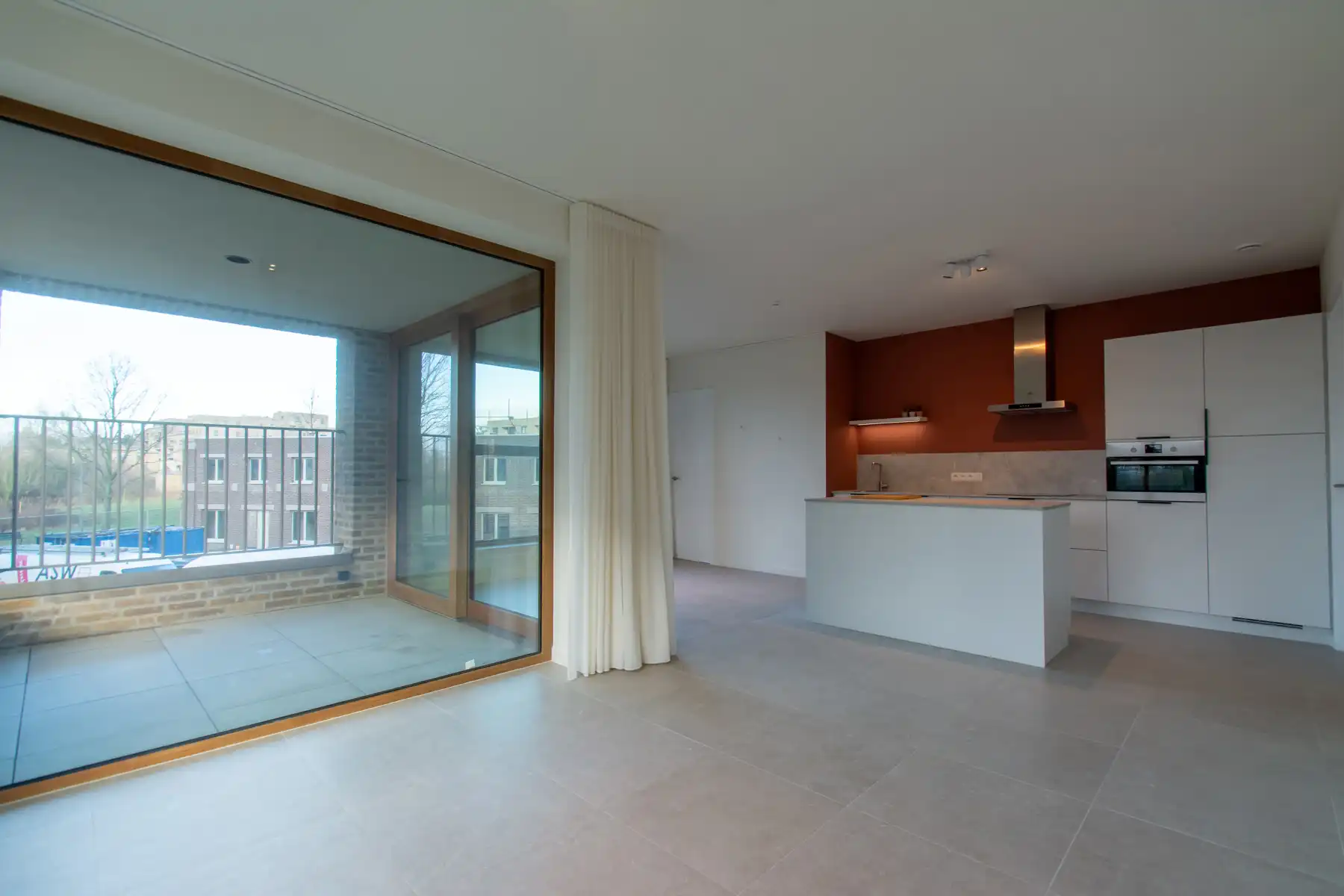 Rustig, en comfortabel 2slpk app. met mooi terras  foto 3