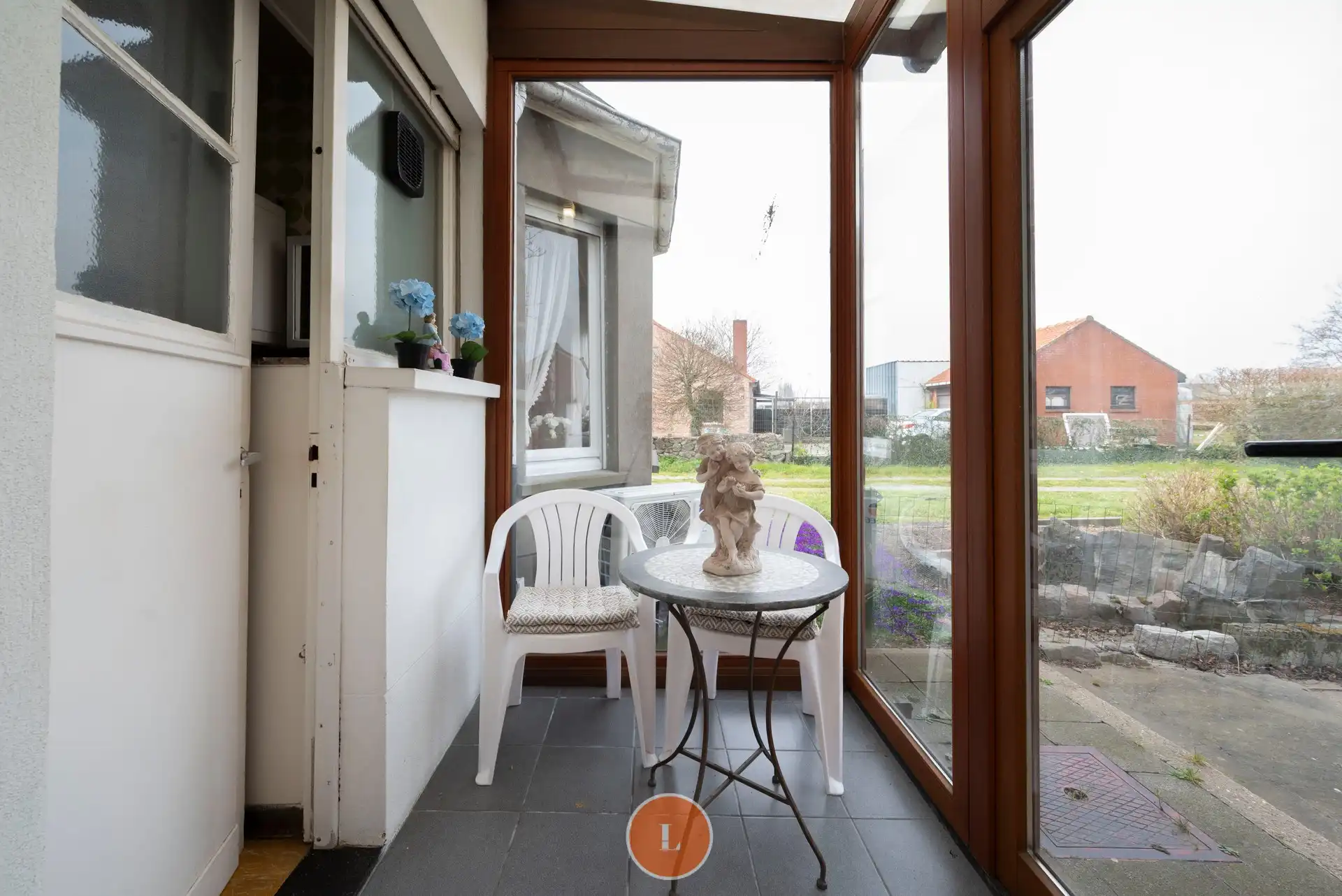 Te renoveren woning met apart bouwperceel op rustige locatie in het groen foto 8