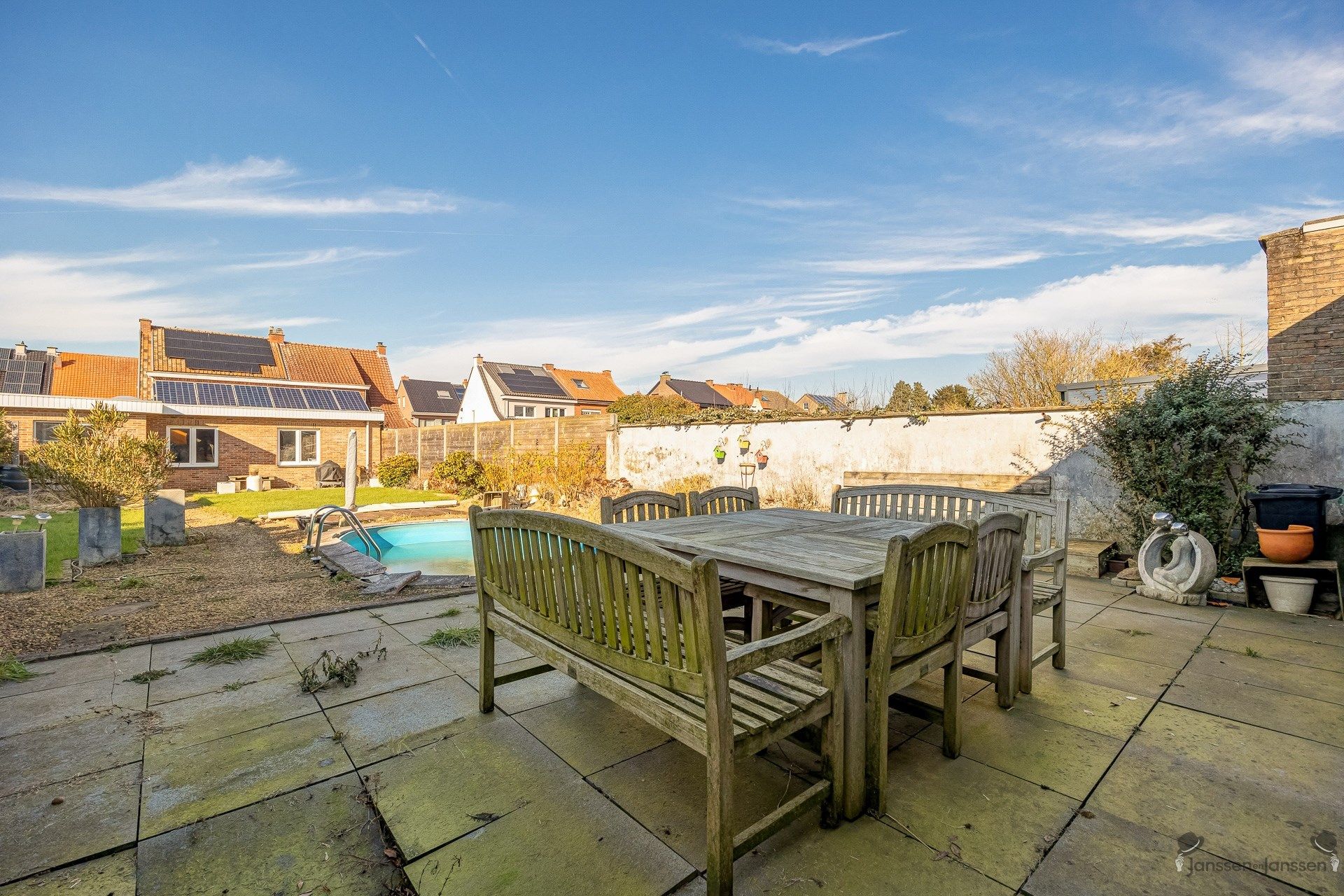 Ruime woning met bijgebouw op een perceel van 497m². foto 23