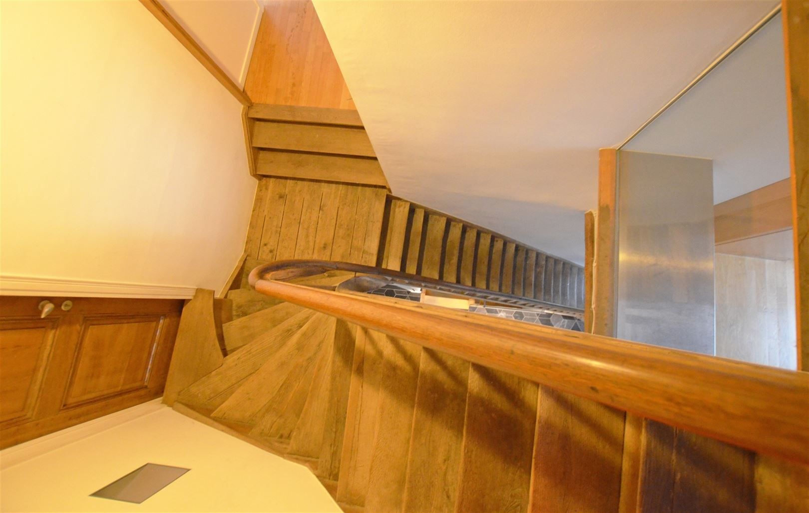 Uniek neoclassicistisch herenhuis met handelspand & duplexwoning foto 22