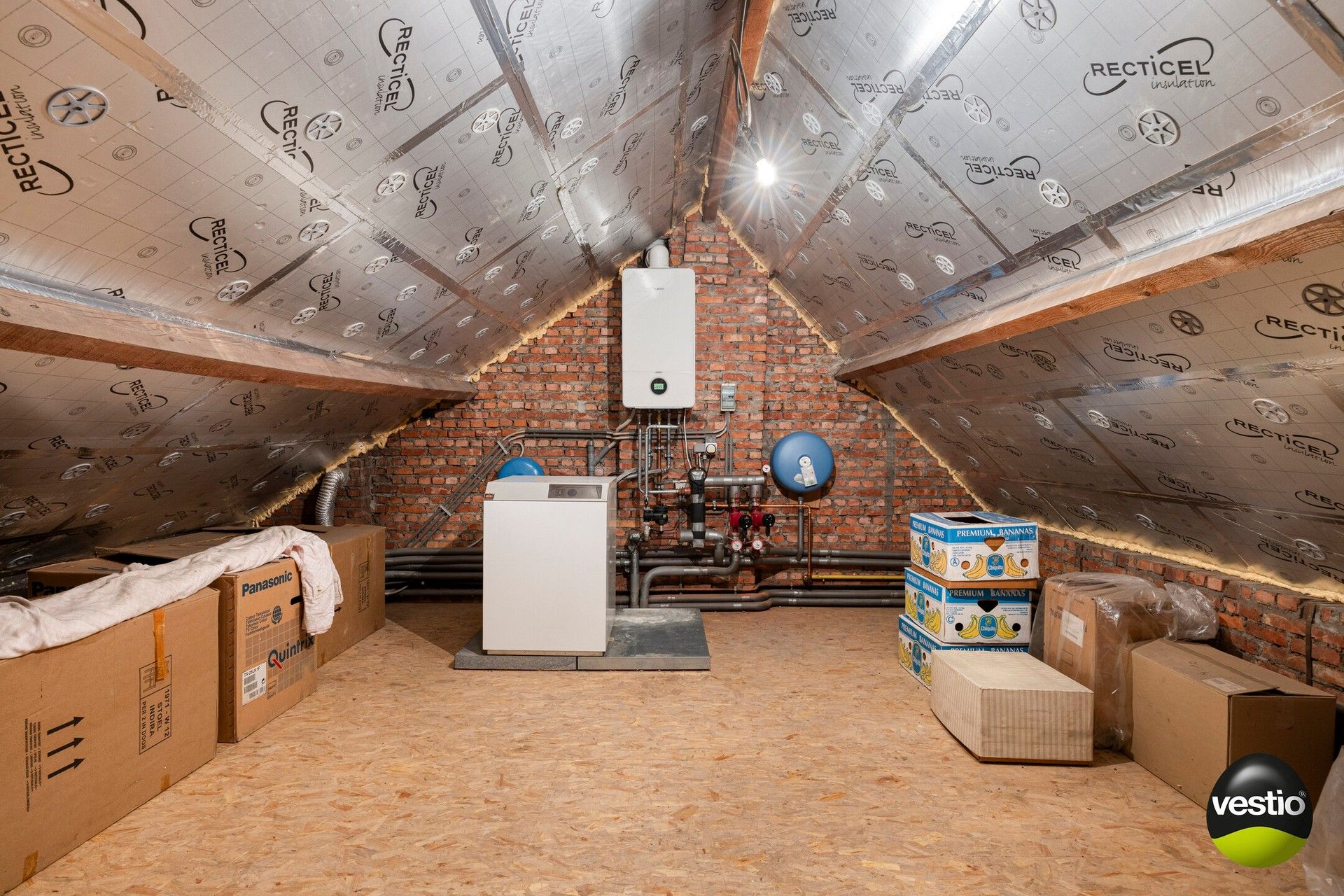 Instapklare herenwoning met garage en knappe stadstuin op topligging in Hasselt. foto 28