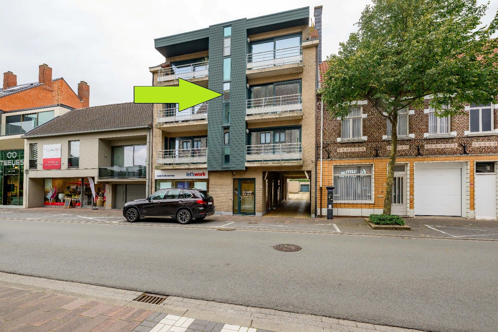 INSTAPKLAAR APPARTEMENT OP TOPLOCATIE MET GARAGE!!! foto {{pictureIndex}}