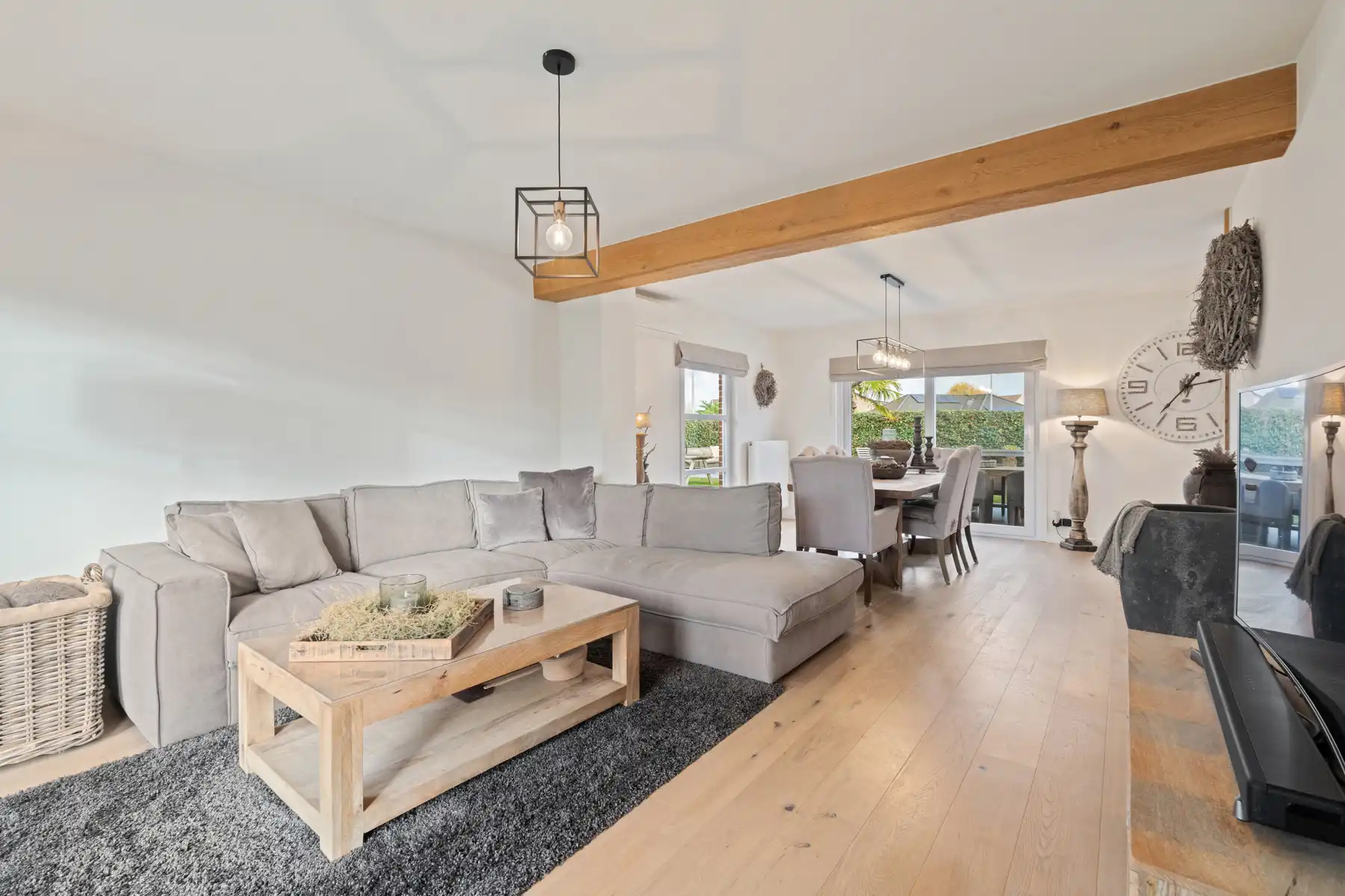 Energiezuinige gezinswoning met grote zuidgerichte tuin in Lochristi foto {{pictureIndex}}