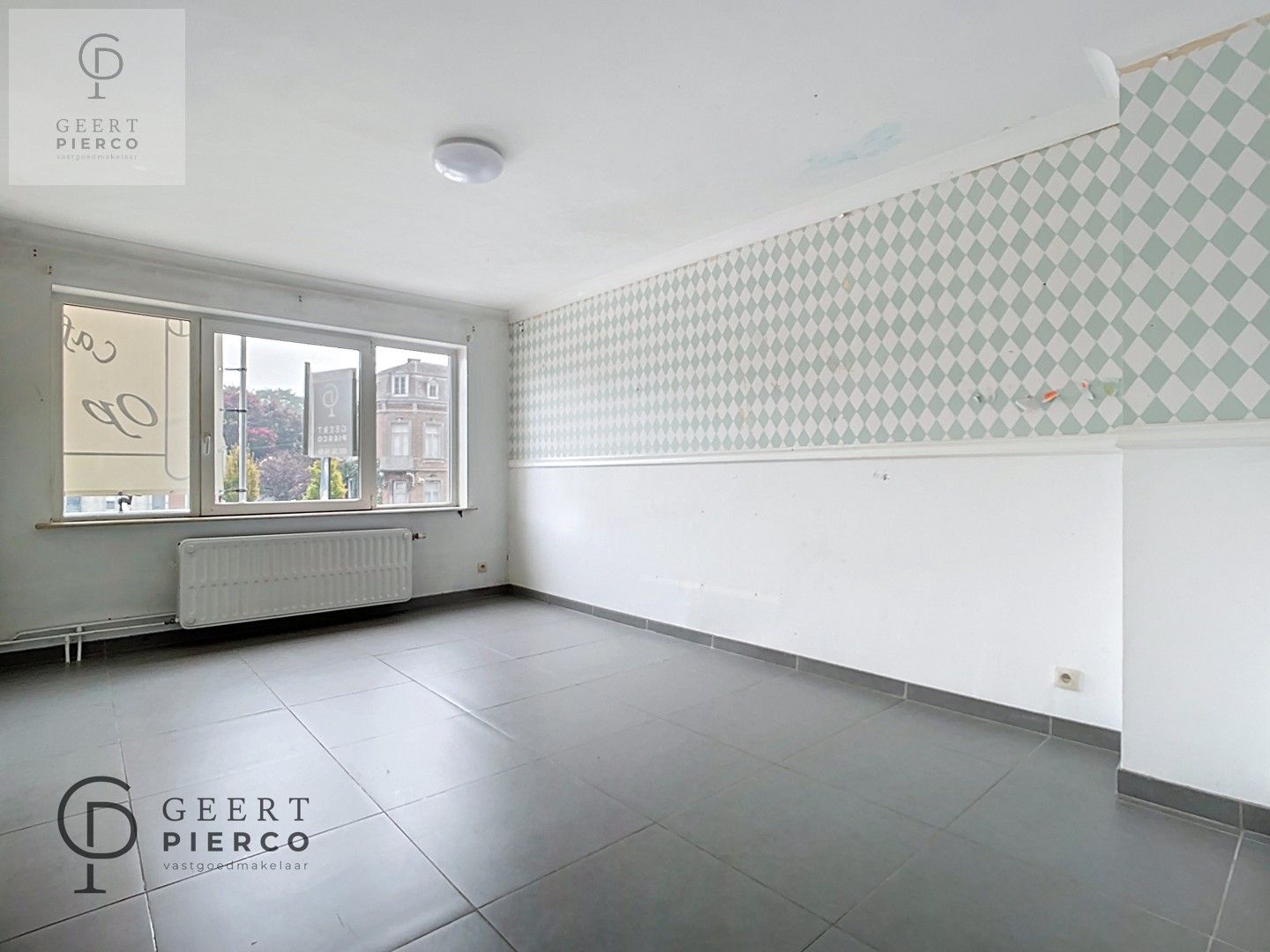 Handelszaak met woonst foto 24