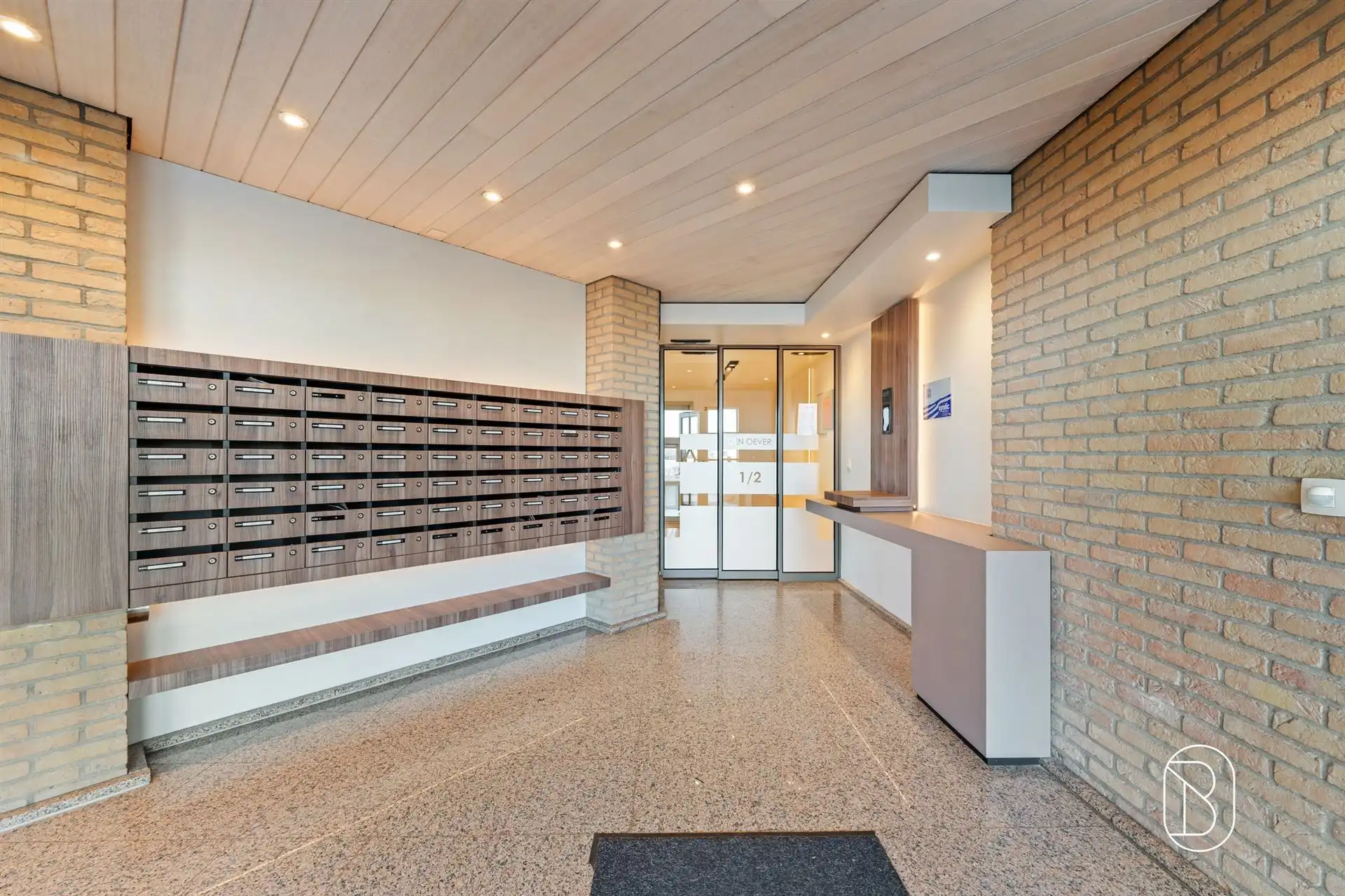 Topgelegen aan de havengeul: instapklare studio met groot terras!  foto 17